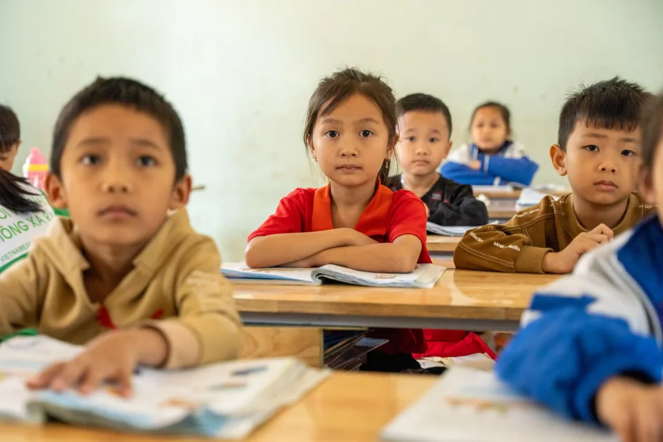 Học viên làm bài